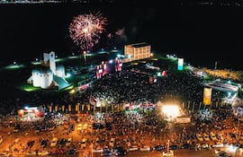 Kchiporros hizo bailar a más de 35.000 personas en la Costanera de Encarnación