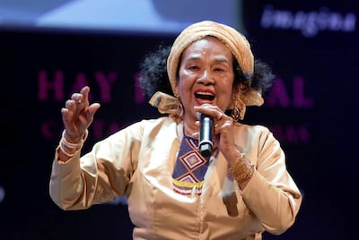 Fotografía de archivo fechada el 03 de febrero de 2019 de la cantante de música folclórica colombiana, Totó La Momposina en la clausura del XIV Hay Festival en el barrio Nelson Mandela de Cartagena (Colombia).