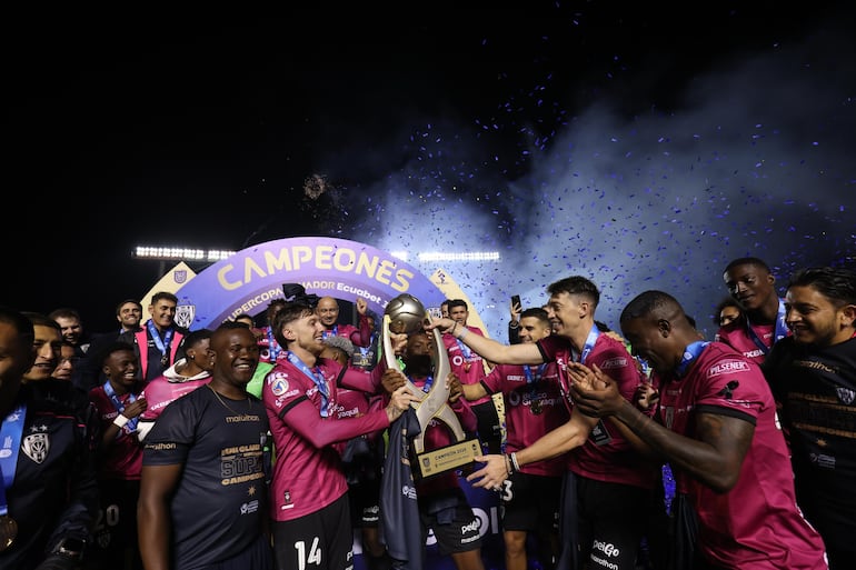 Independiente del Valle con Carlos González se corona Supercampeón de Ecuador