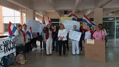 Funcionarios del Hospital de Clínicas piden más presupuesto.