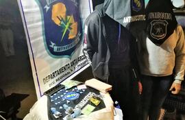 Caen una pareja de presunto microtraficantes en Sapucái.