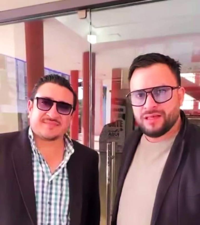 De izquierda a derecha: Gustavo Penayo Arce (ANR-HC), intendente de Caapucú que analiza descabalgar su candidatura a la reelección, junto con su hermano, Ramón Penayo Arce, quien surge como la principal alternativa para sucederlo.