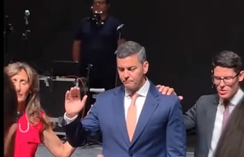 Santiago Peña en la celebración por los 40 años del Centro Familiar de Adoración (CFA).