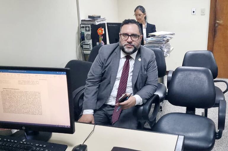 Luis Piñánez es uno de los fiscales, que junto a Silvio Corbeta, presentó acusación contra Wilfrido Cáceres, su esposa y otras dos mujeres.