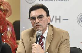 El ministro de Urbanismo, Carlos Pereira, presentó su informe de gestión.