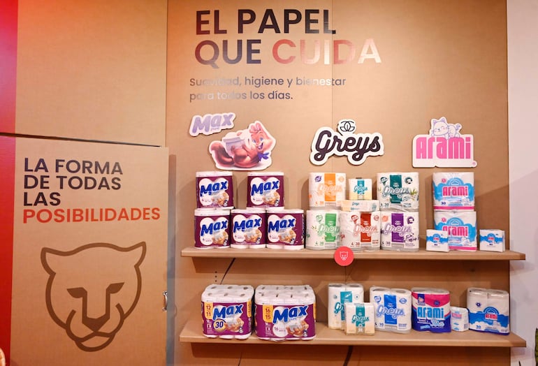 Cartones Yaguareté y Grupo Yaguareté en la Expo de Mariano Roque Alonso