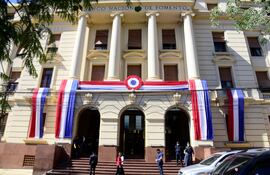 Sede del Banco Nacional de Fomento (BNF).