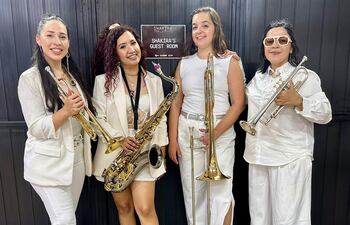 Vanessa Chávez, Tati Barreto, Dianita Quiñones y Mar Pérez.