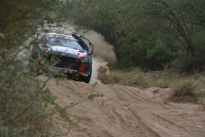El Hyundai i20 N Rally 2 Step 2 del piloto Fau Zaldívar durante la Etapa 2 del Rally del Chaco 2025.