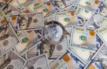 Billetes de 100 dólares, planeta.