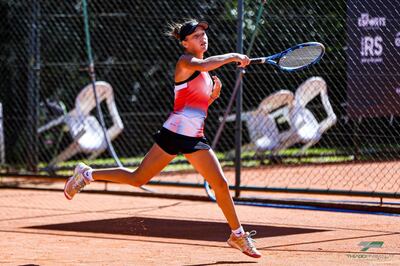 Julieta Marcos Cattoni está en semifinal de singles 16 años del torneo Copa Instituto Icaro DM.