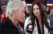 ¡Icónica pareja! El actor Michael Douglas y la actriz Catherine Zeta-Jones cumplieron 25 años de casados. (Patrick T. Fallon / AFP)