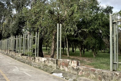No solamente las rejas del Jardín Botánico de Asunción son constantemente son robadas.