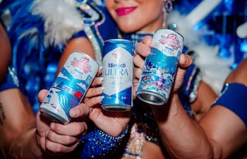Las latas edición limitada de Munich Ultra rinden homenaje a Encarnación y al espíritu festivo del carnaval.