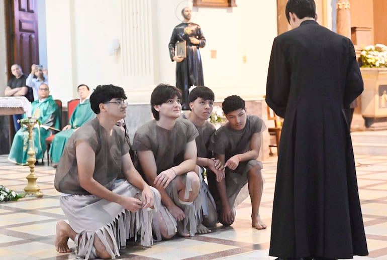 La Misa de la Juventud por los 450 años del nacimiento de San Roque González de Santa Cruz se celebra en la Catedral Metropolitana de Asunción