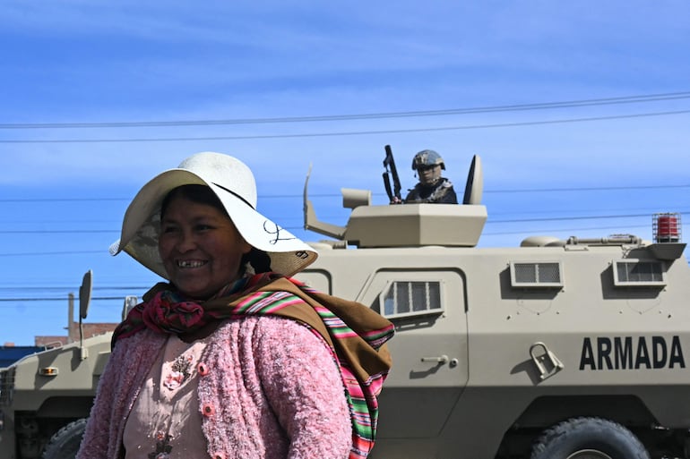 Seguidores de Evo Morales toman una pausa en sus protestas contra el Gobierno de Paz - Mundo