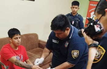 Rodrigo Fabián Silva Argüello, alias Pika, cuando fue detenido por la Policía Nacional. Tras ser beneficiado por un tribunal, se fugó. Archivo