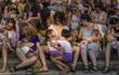 OURENSE, 07/08/2024.- Varias mujeres dan el pecho a sus hijos para reivindicar la importancia de la lactancia materna en los primeros meses del nacimiento del bebé, hoy miércoles en el Jardín del Posío de Ourense en el marco de la Semana de la Lactancia Materna. EFE/Brais Lorenzo