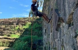 Los jóvenes prefieren los deportes extremos por la emoción y la sensación de aventura que ofrecen.