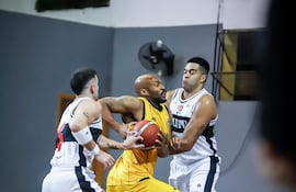 Los Kings y Gold arrancaron el Top 4 con sendos triunfos.