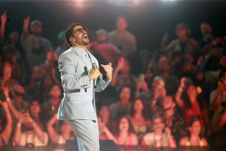 Bad Bunny durante un concierto en Puerto Rico.