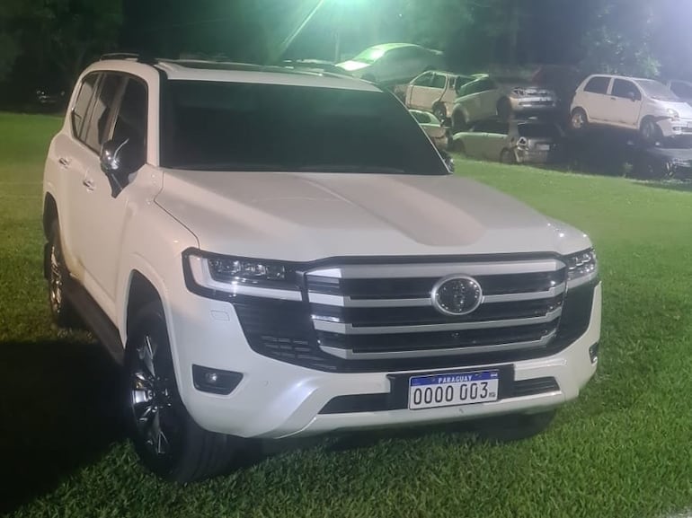 La camioneta Toyota Land Cruiser que usaba el chino capturado.