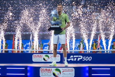 Daniil Medvedev (30 años) conquistó el torneo ATP de Dubái por segunda ocasión.