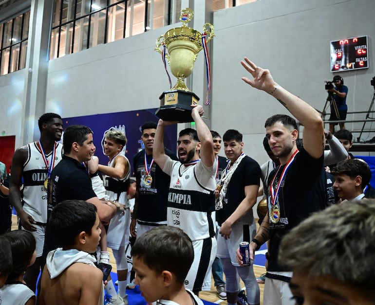 Los Kings ganaron los dos torneos de Primera del año.