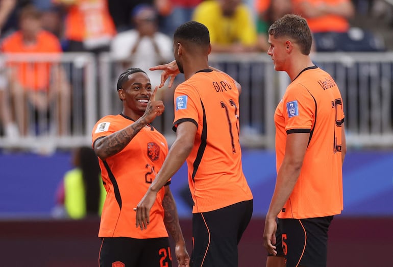 Cody Gakpo y Crysencio Summerville (24), figuras goleadoras de Países Bajos.