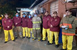Bomberos voluntarios de Lambaré realizaron una “Cena Solidaria” para acompañar a familiares de pacientes hospitalizados