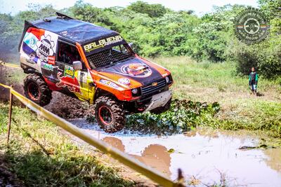 Gran trabajo de Junior Balbuena y Guido Vargas para vencer en Ybycuí (Foto: Liz Brítez).