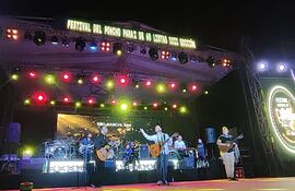 Festival del Poncho Para'i 60 listas.