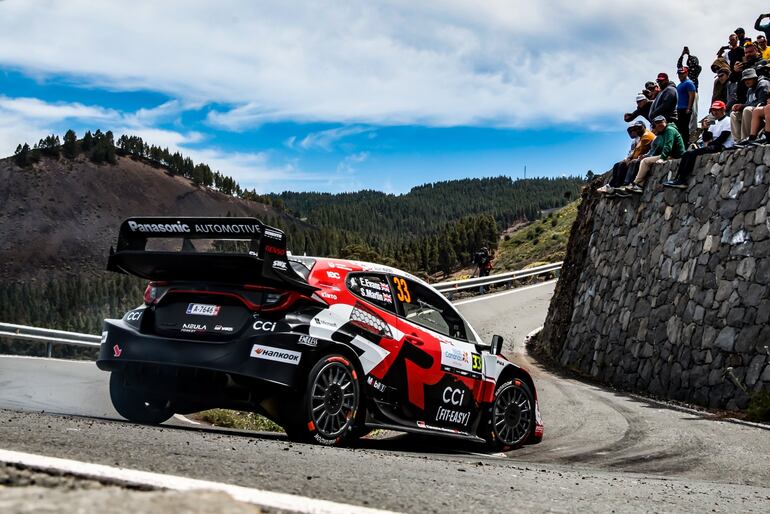 Elfyn Evans finalmente fue el escolta del vencedor, Sebastién Ogier, ambos del Toyota Gazoo Racing.