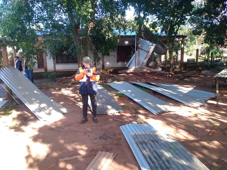 La Secretaría Departamental de Acción Social y la SEN realizan el relevamiento de daños.