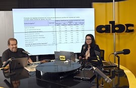 Manuel Ferreira, exministro de Hacienda, y Prince Otto, durante el programa Enfoque Económico.