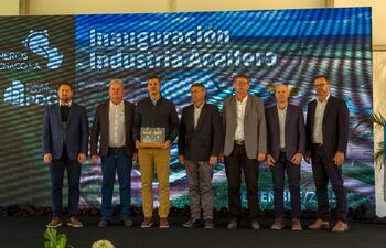 Nueva planta aceitera fortalece la economía y agroindustria chaqueña. En ocasión de su apertura, autoridades nacionales destacaron el activo estratégico que representa este polo de desarrollo agroindustrial.