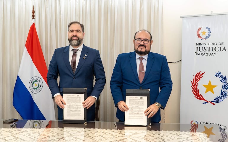 El acuerdo entre la UFAMEP y el Ministerio de Justicia permitirá instalar equipamiento tecnológico en los centros penitenciarios, capacitar al personal sanitario en teleconsultas y establecer un registro digital de las consultas médicas.