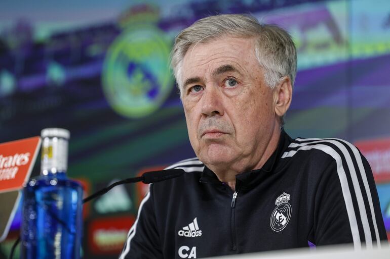 El entrenador italiano del Real Madrid, Carlo Ancelotti, durante la rueda de prensa tras el entrenamiento en la Ciudad Deportiva de Valdebebas.