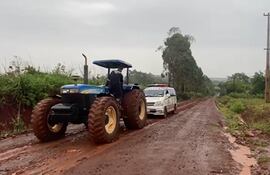 Ambulancia no llegó a una asistencia debido al pésimo estado del camino en Tomás Romero Pereira
