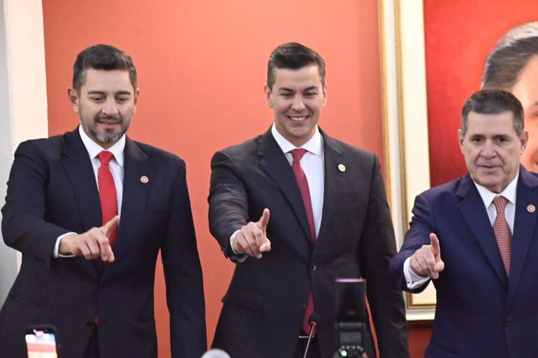 Pedro Alliana, Santiago Peña y Horacio Cartes