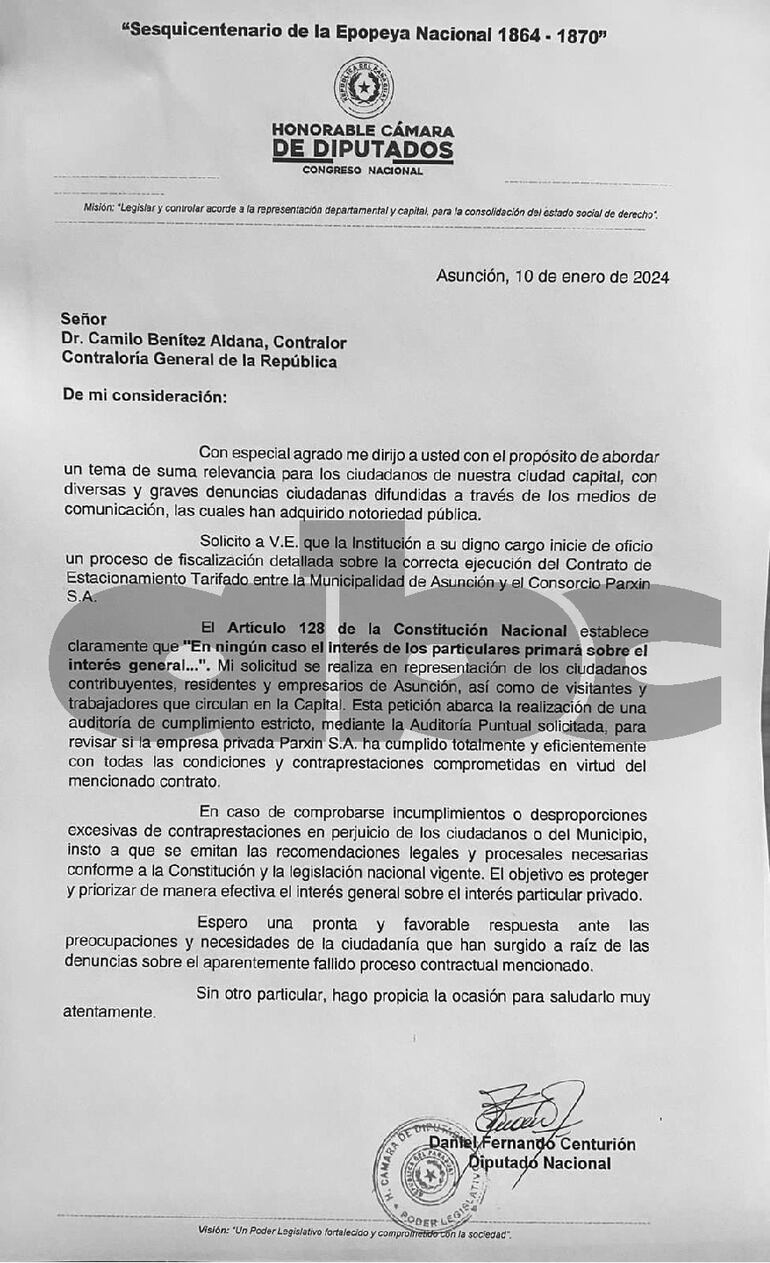 El diputado Daniel Centurión pide a la Contraloría una fiscalización sobre el estacionamiento tarifado.