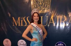 Yenifer Cuevas con su corona de Miss Guairá 2023, que finalmente fue a parar a la cabeza de Patricia Villalba. (Instagram/Yenifer Cuevas)