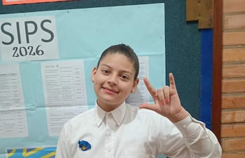 Paloma Bordón, estudiante del sexto grado de la Primera Escuela Paraguaya de Sordos.
