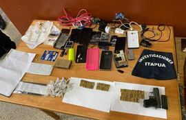 En cada cateo que se realiza en las penitenciarias del país se encuentran aparatos celulares que fueron introducidos de manera clandestina en el sitio.