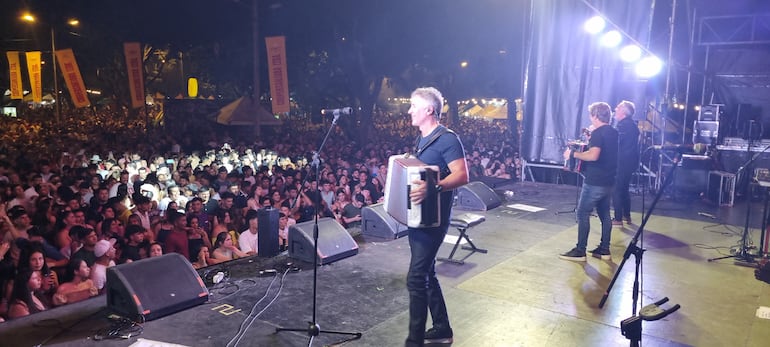 Los Alonsitos de Argentina fue uno de los grupos internacionales