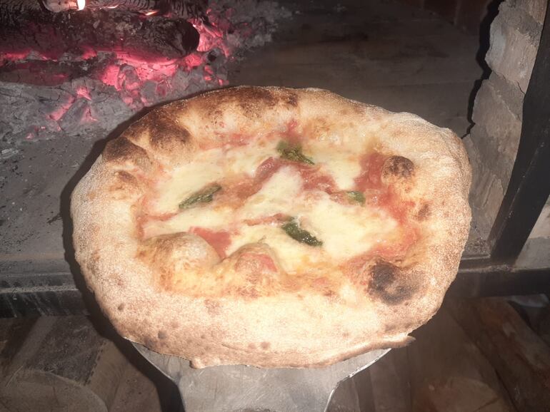 Campeonato Sudamericano de PIzza, en Buenos Aires, Argentina. El campeón de la categoría Gourmet, fue el paraguayo Antonio Yegros