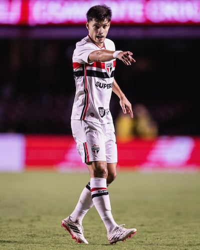 El mediocampista paraguayo, Damián Bobadilla, jugador del São Paulo.