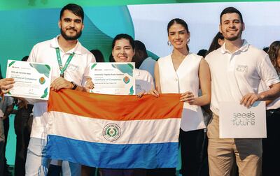 Erik Herebia, Antonella Prado, Micaela Martinez (PR manager de Huawei) e Ignacio Lezcano, durante el
congreso Unesco-Huawei, en El Salvador.