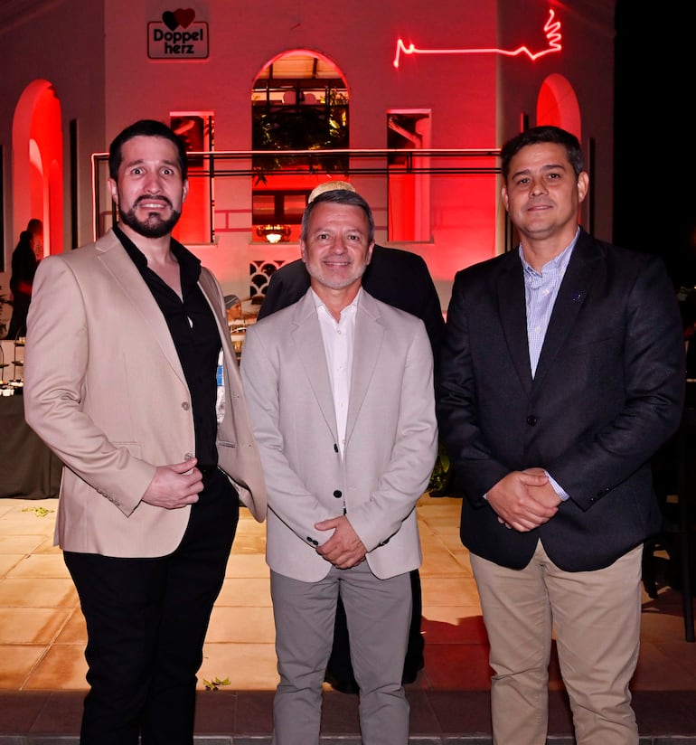 Lanzamiento Oficial Doppelherz Avda España 505 Entre San José y Brasil