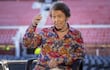 El cantante Raphael posa en el escenario de la plaza de Toros de Murcia con motivo de la entrevista que ha concedido a EFE.